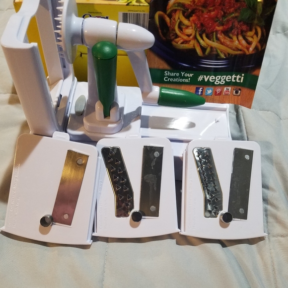 Veggetti Pro As Seen on Tv spiral slicer cutter - Picture 13 of 14